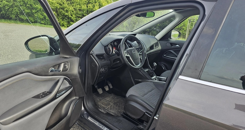Opel Zafira cena 29900 przebieg: 127000, rok produkcji 2014 z Kalisz małe 301